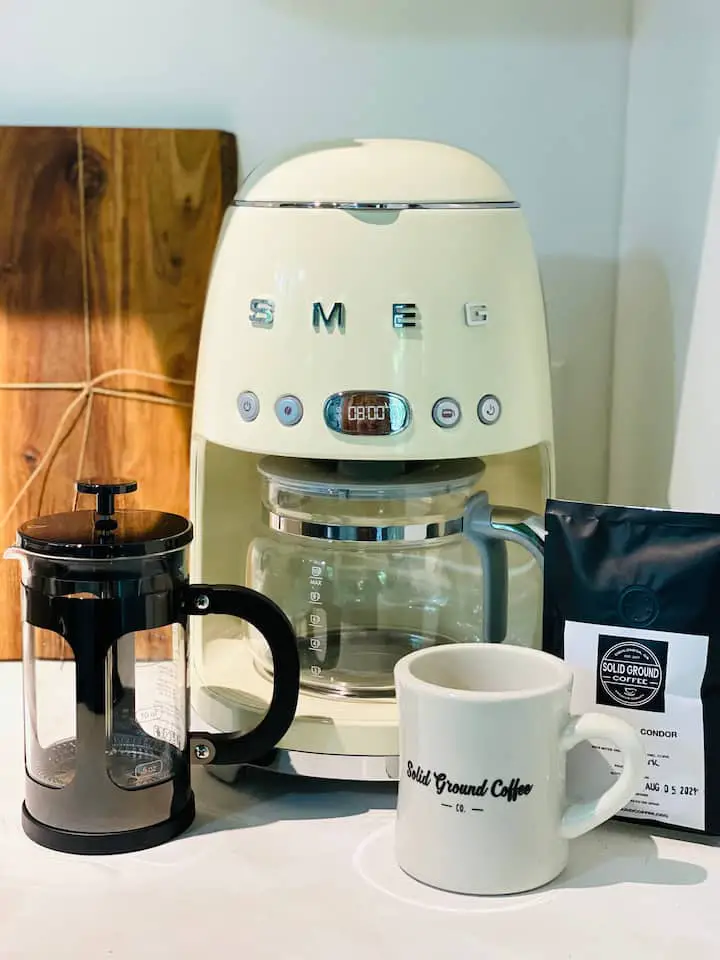 Morning coffee in Nature’s Nook offers some rich options…our Smeg Coffeemaker or French press, along with enough coffee for your first morning, provided by local coffee roaster, Solid Ground Coffee. Enjoy!