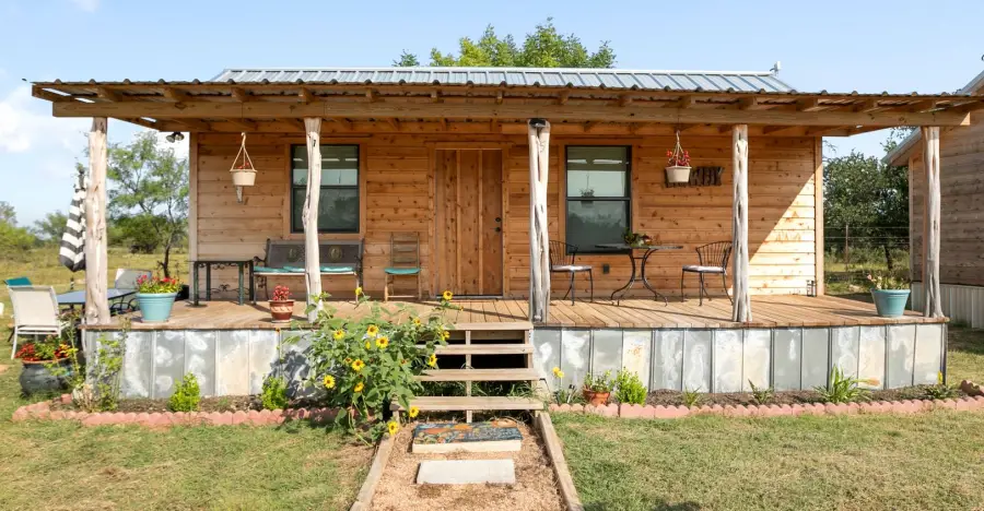 Charming Cabin Retreat on 8 Acres With Creek Views