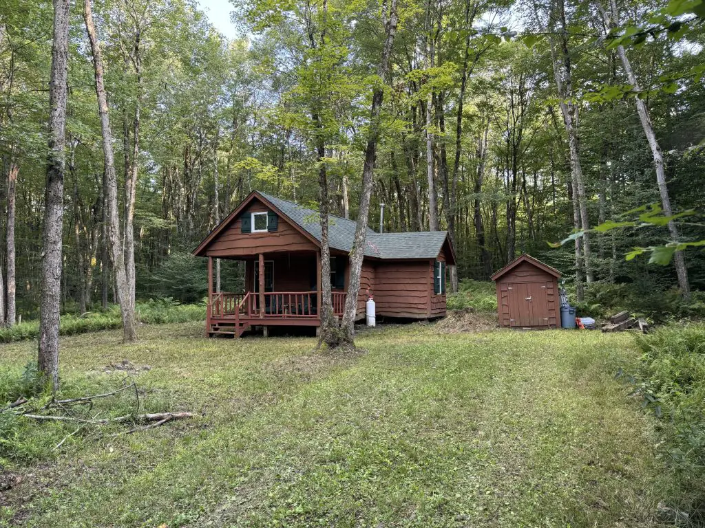 Photo inspiration: Fresh Look at A Secluded Off Grid Cabin On 4 Acres For Just